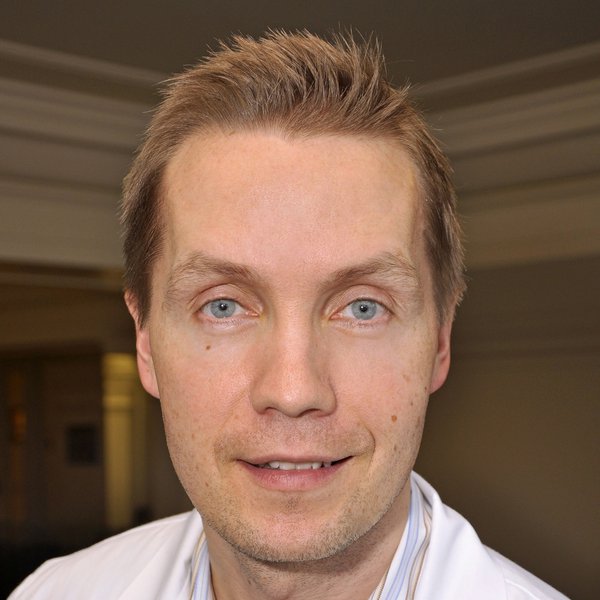 Jon I. Einarsson, MD, MPH practices Obstetrics/Gynecology in Boston