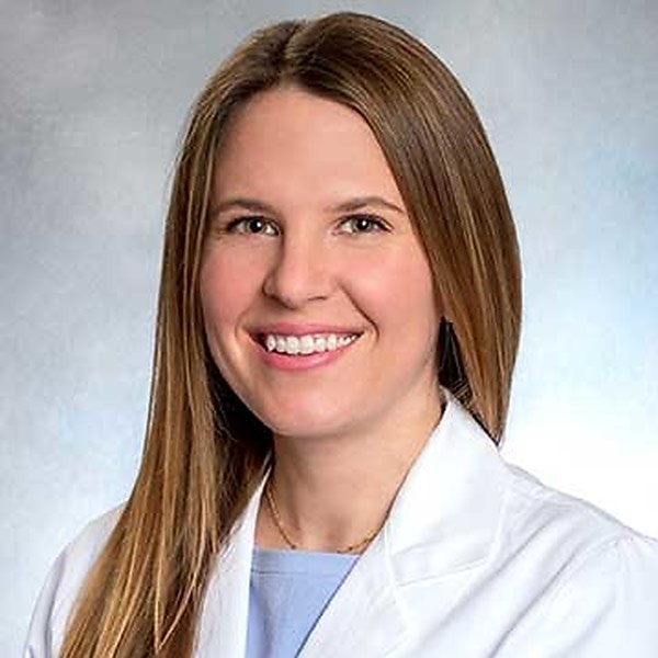 Lydia A. Helliwell, MD practices Plastic Surgery in Boston and Foxborough