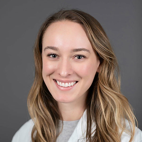 Elizabeth Lauren Pajares, PA-C practices Internal Medicine, Medical Oncology, and Neurology in Boston